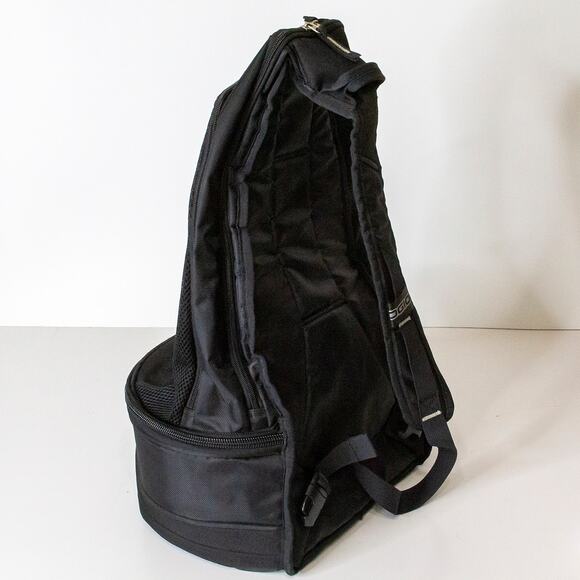 Ogio Labatt Brewing Blue Light Pilsener Backpack Cooler Bag EUC 21H x 12W x 9D - Picture 11 of 13